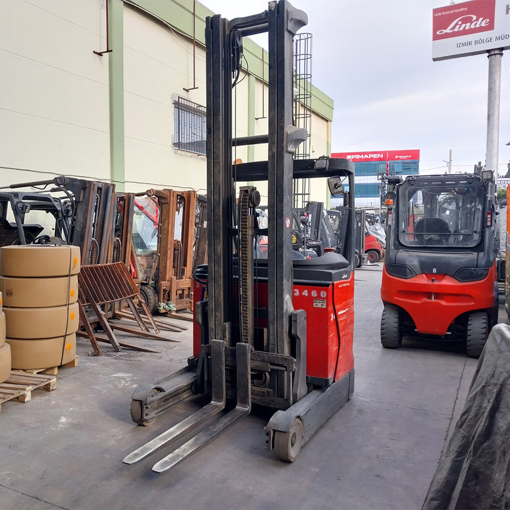 LINDE R16B-1120  Reach Truck (F1.4470)