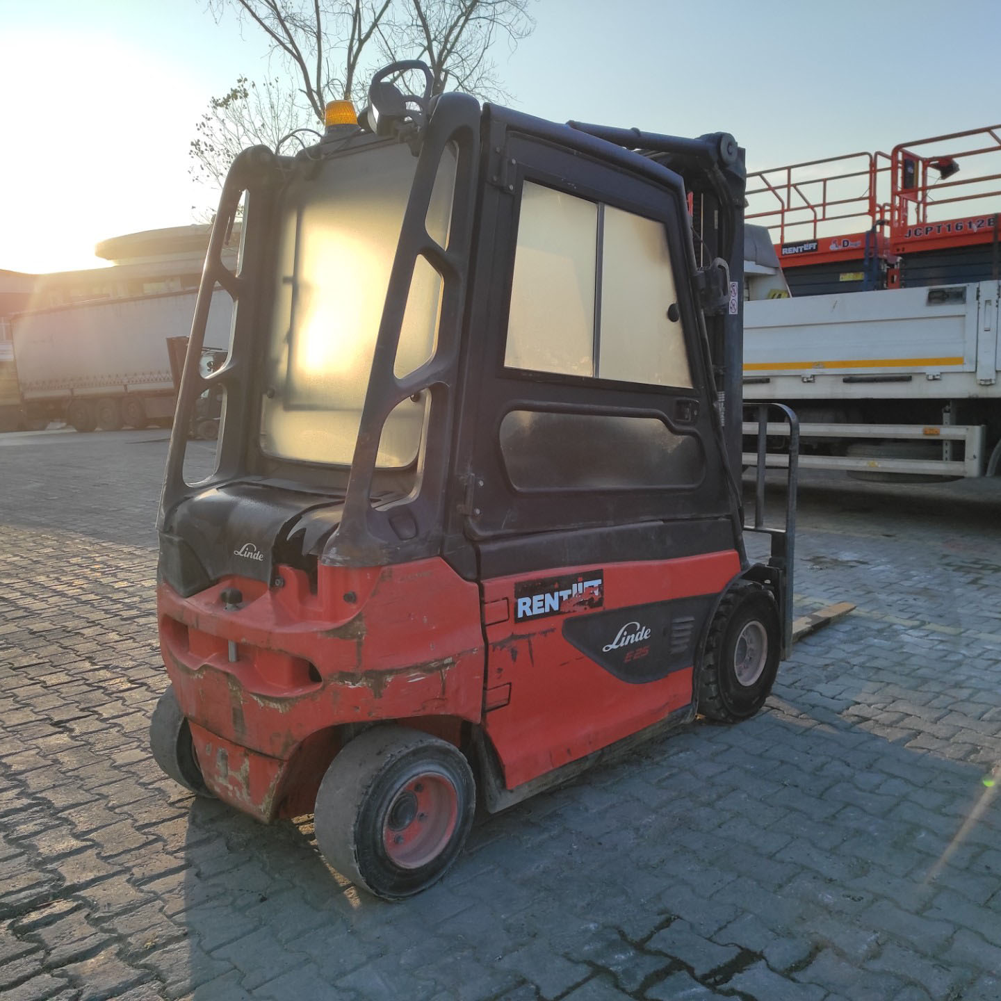 LINDE E25-387 Elektrikli Forklift (F1.6394)